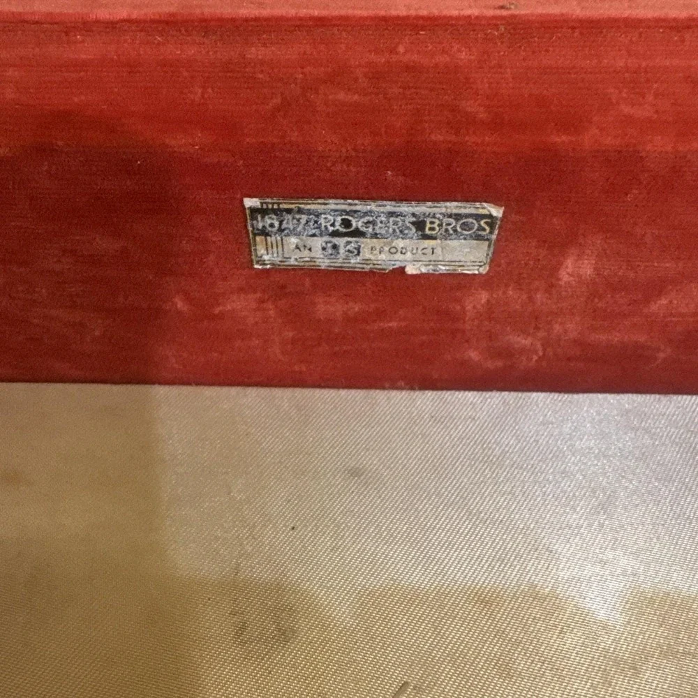 Wooden Distressed Florentine Empty 1847 Rogers flatware‎ storage case